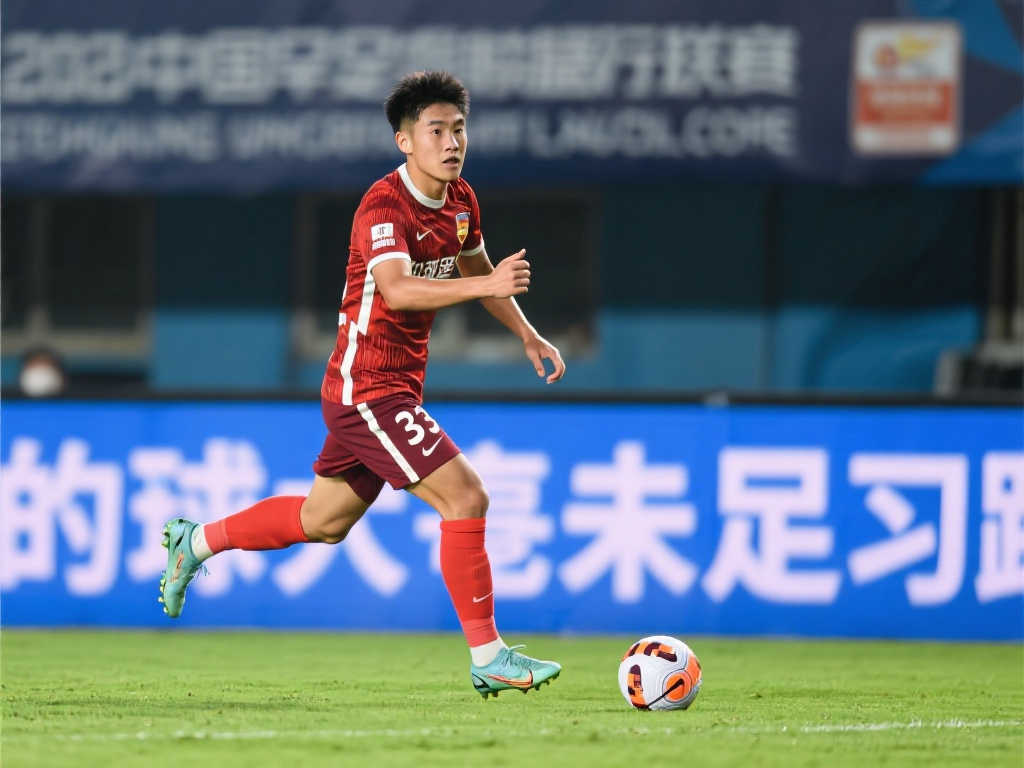 林良铭：击败泰山意义重大 适应左翼卫位置充满挑战